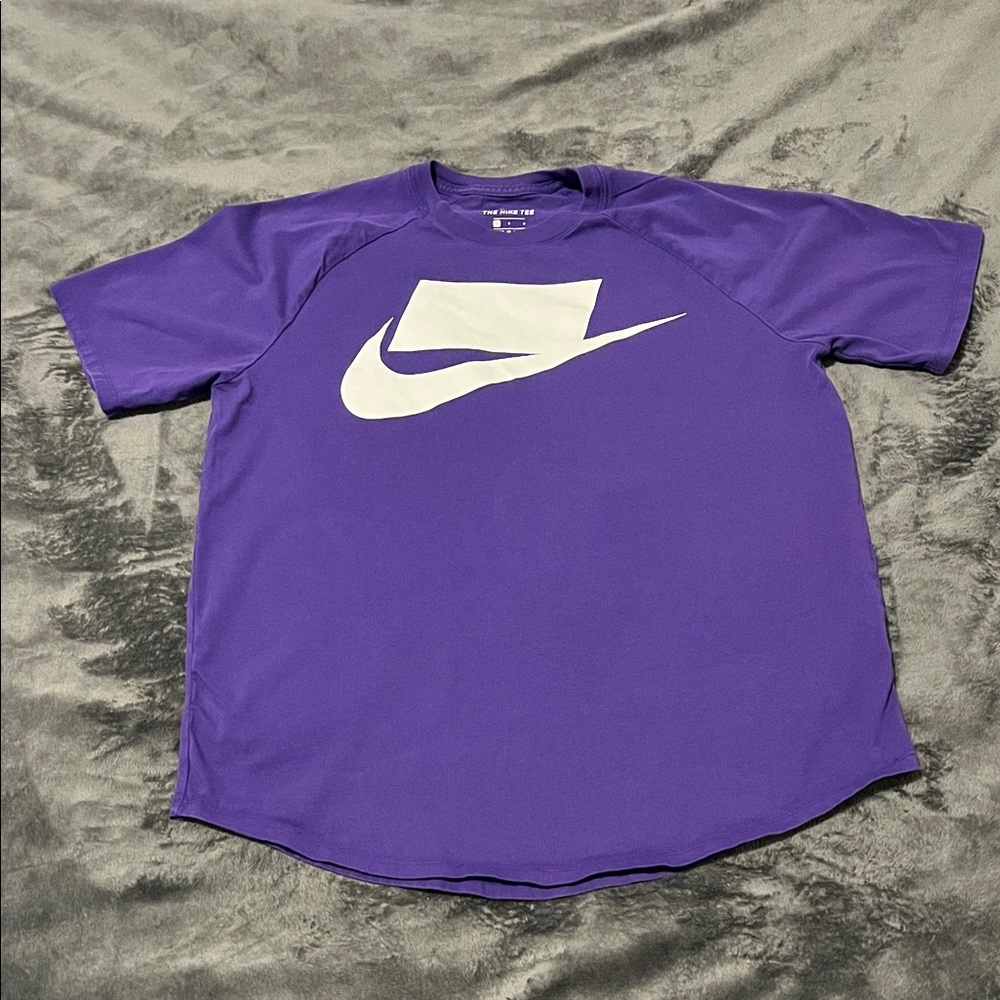 Nike Shirt Block Futura Logo Short Sleeve Curved hem Men’s Size Large